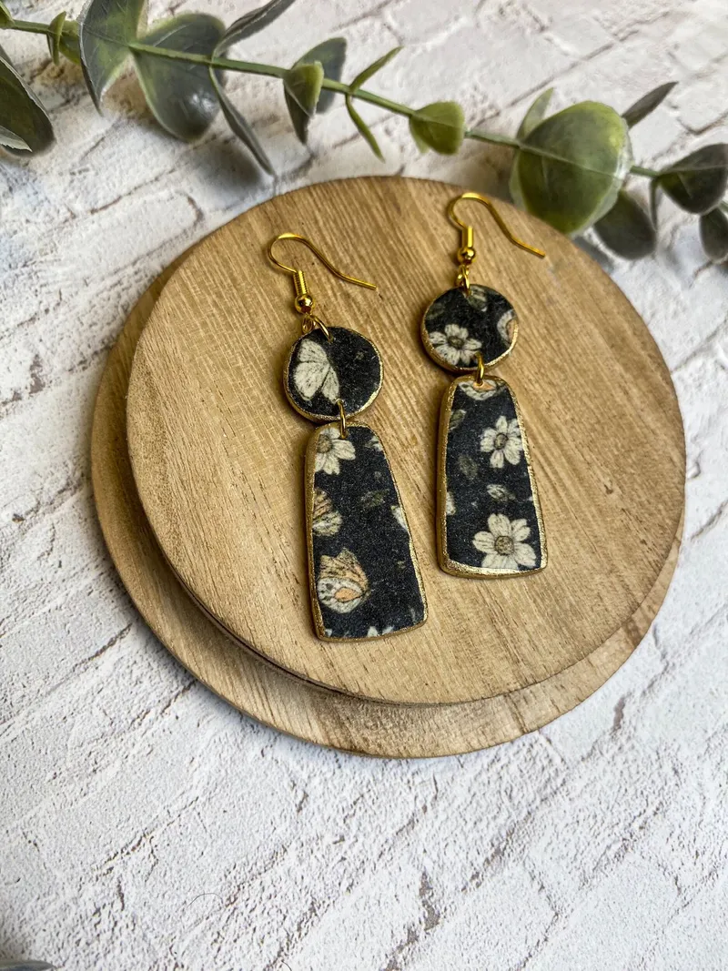 Black & Gold Vintage Floral