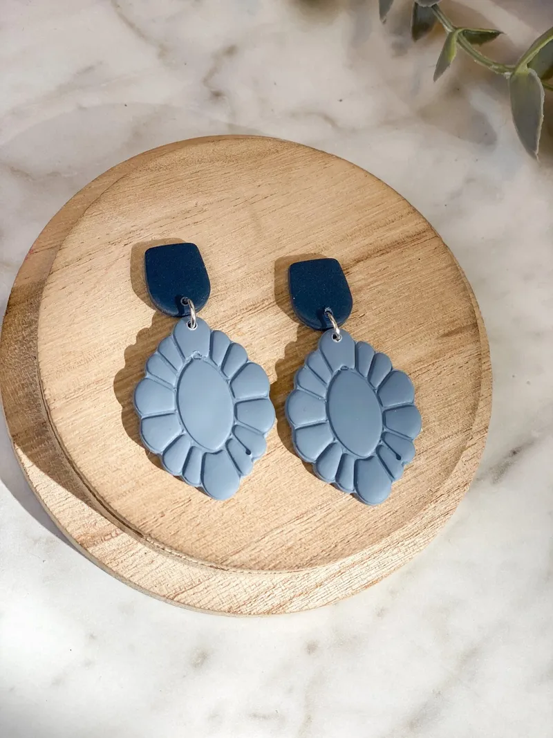 Blue Dangle
