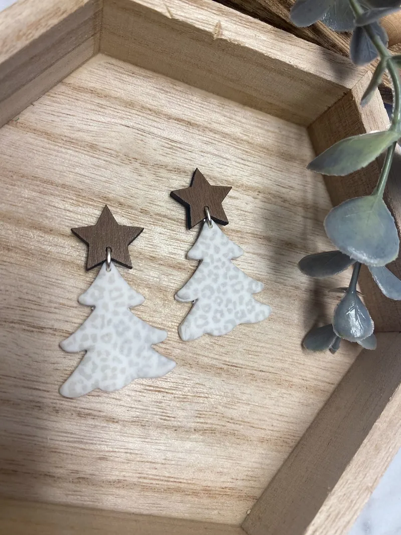 Leopard Trees W/ wood stars