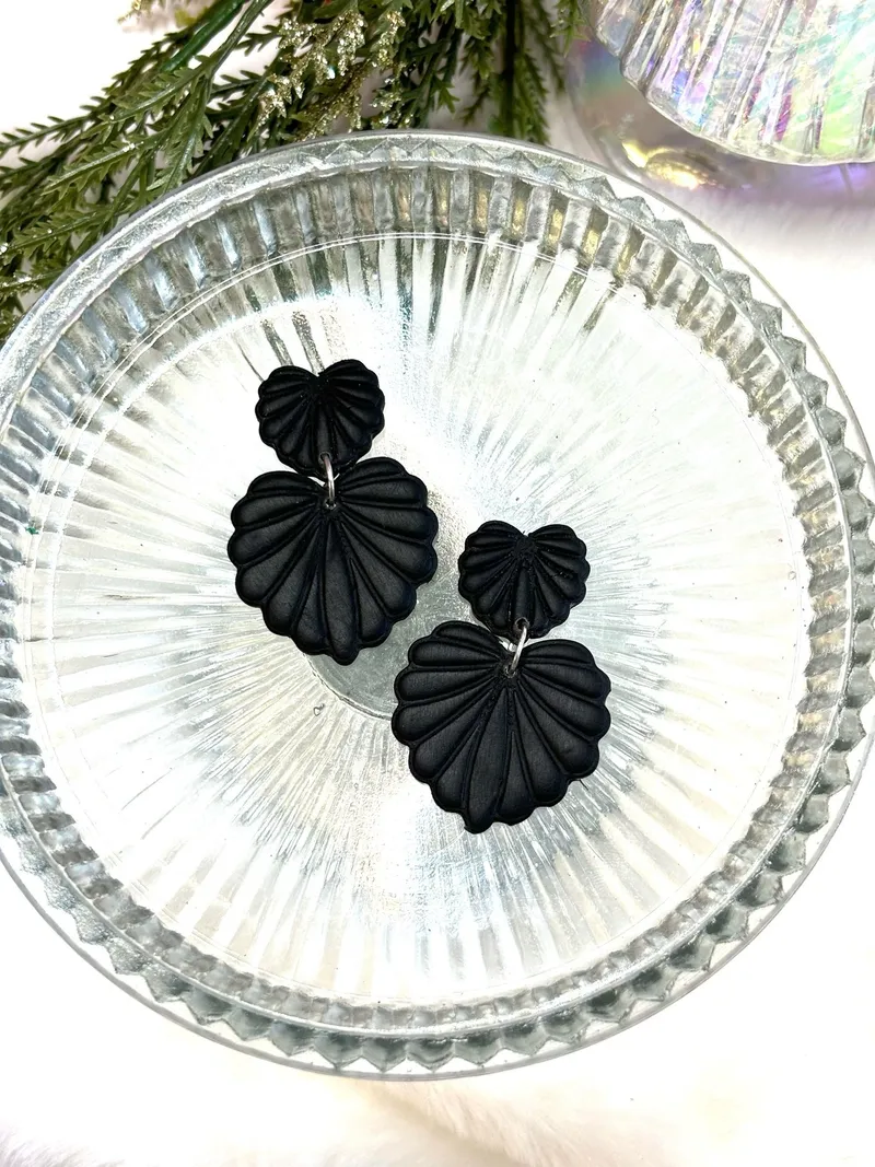 Black Fan Dangle