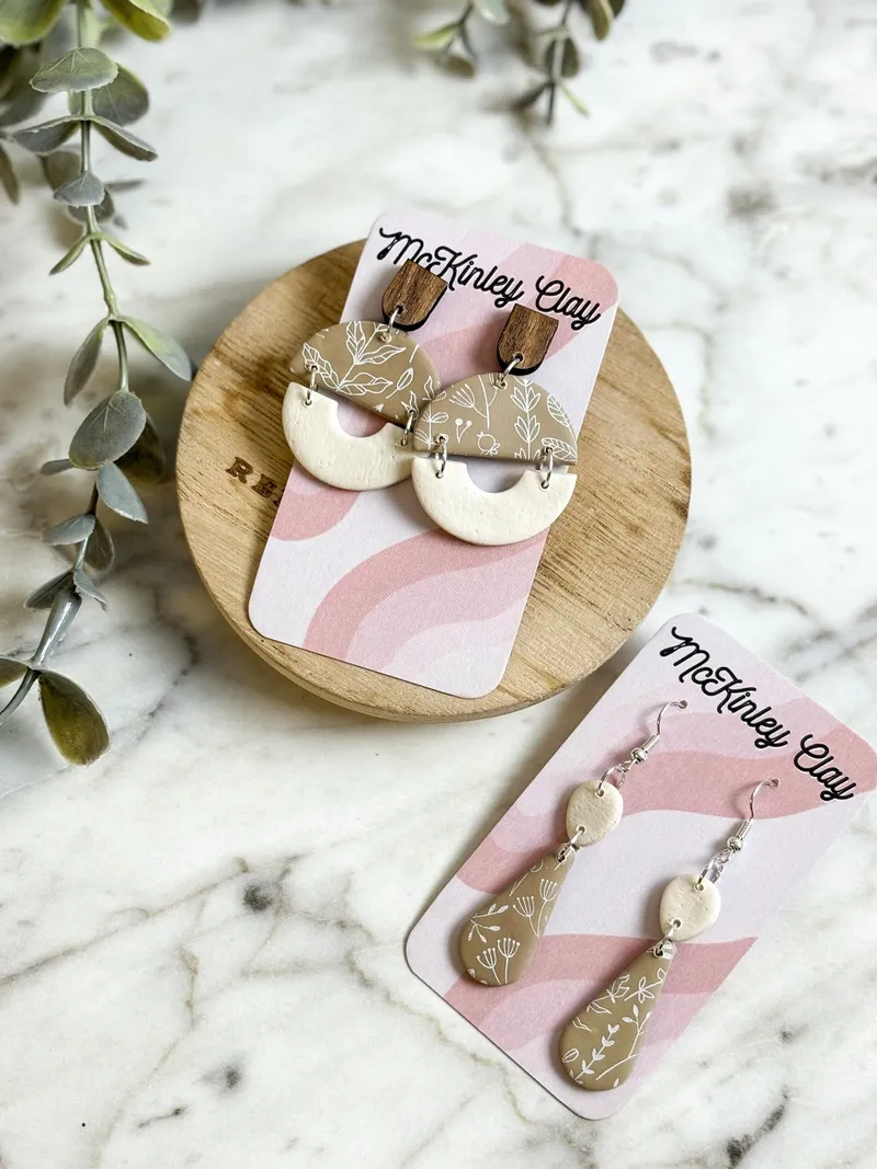 Neutral florals & wood