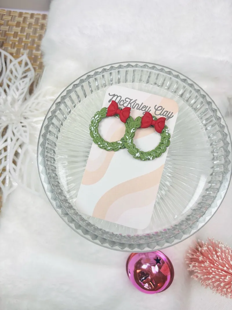 Wreath Statement Stud