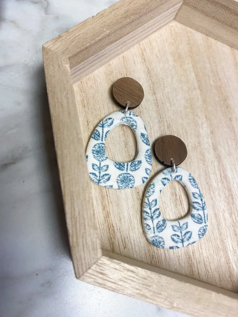 Blue Floral & Wood
