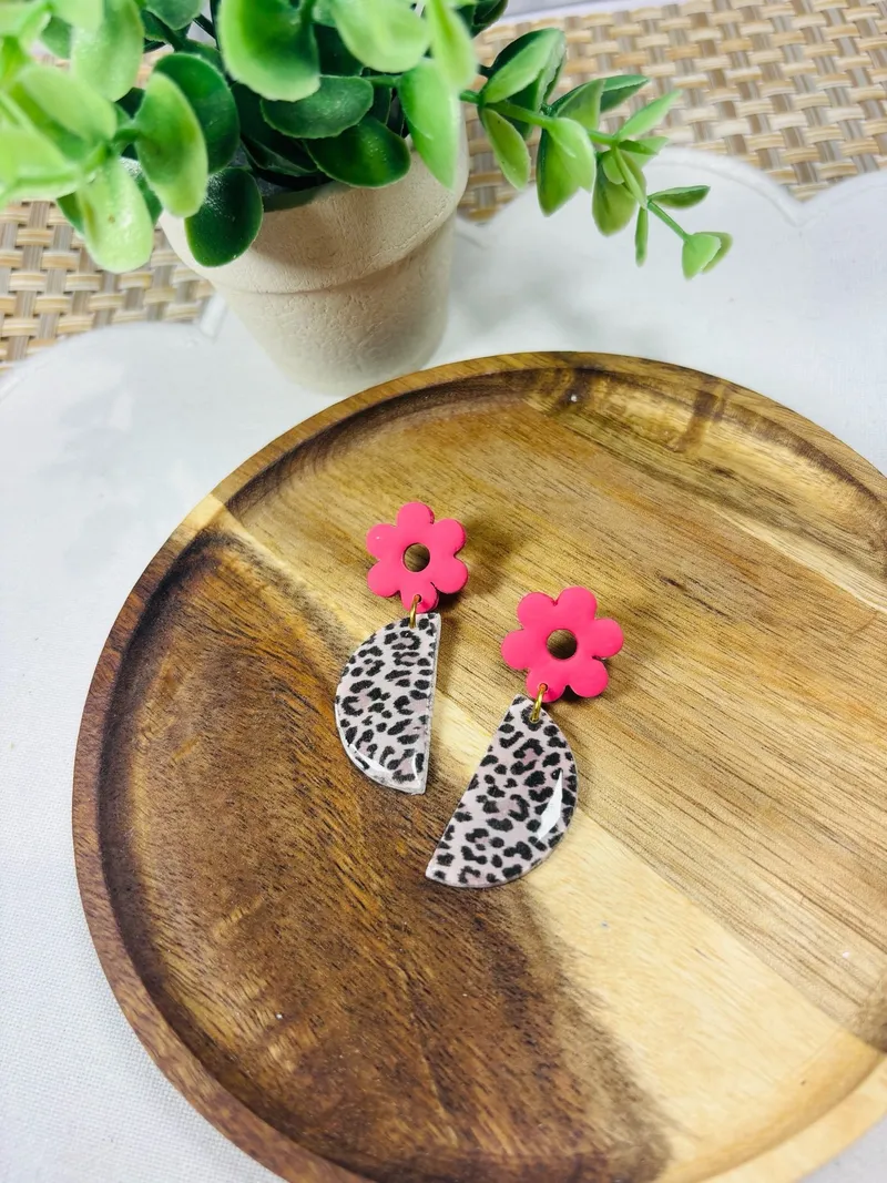 Leopard & Flower