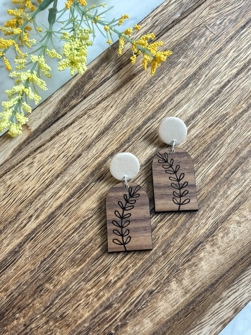 Wood & Ivy