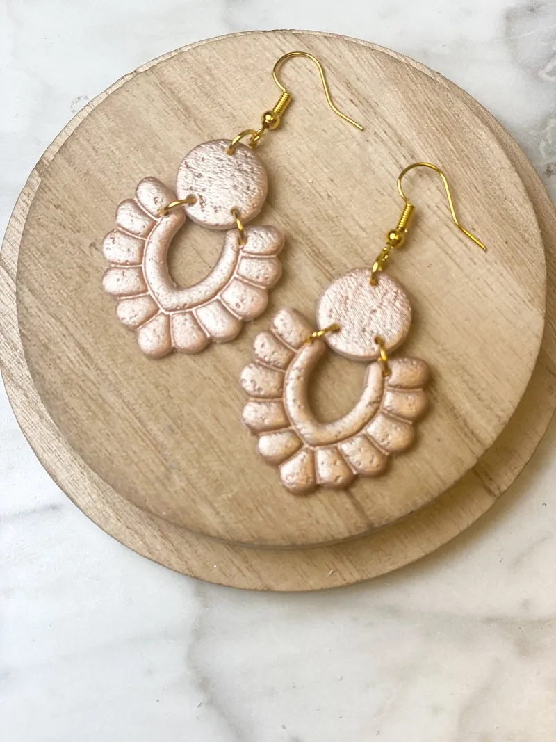 Metallic Dangle