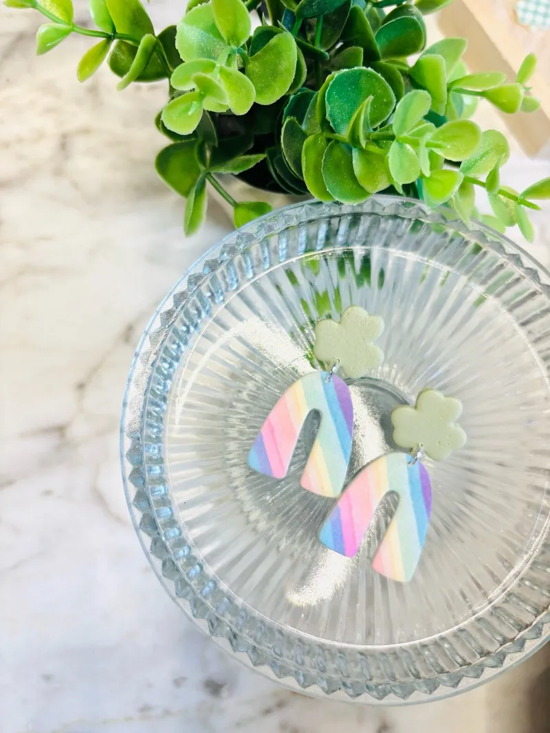 Pastel Shamrock Arches