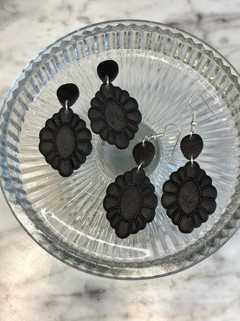 Black Dangle