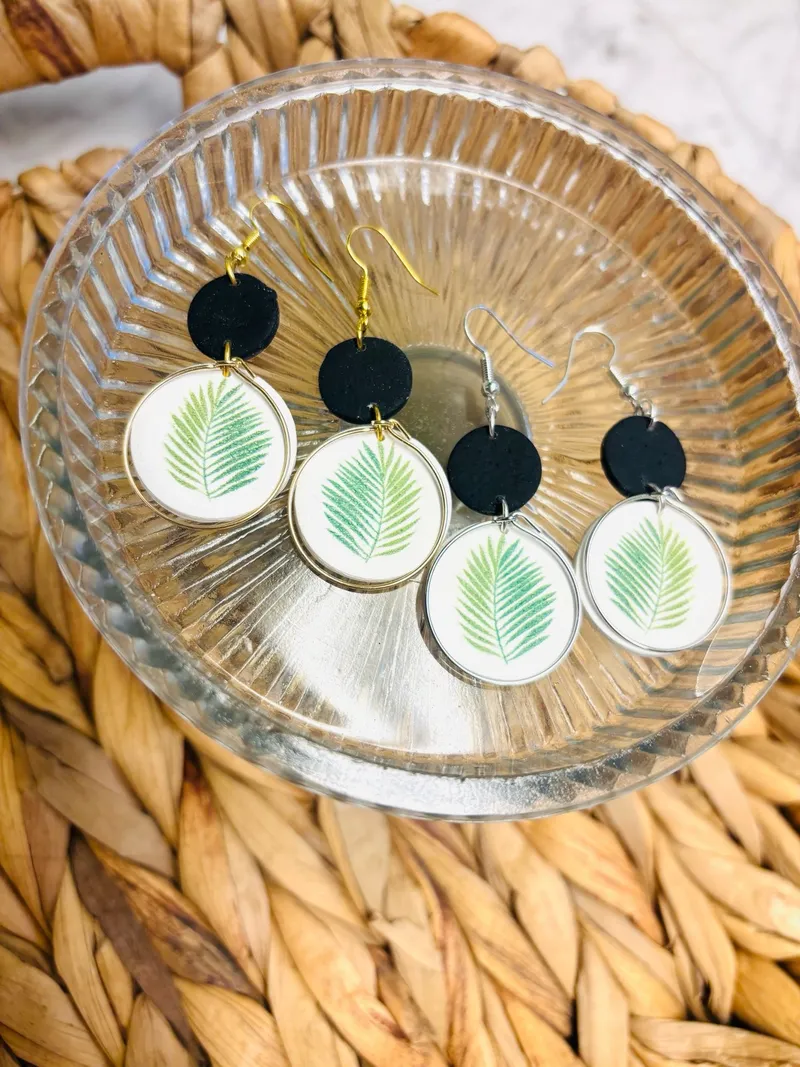 Palm Dangle