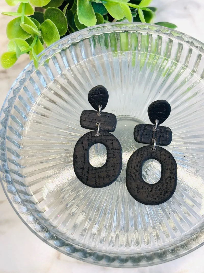 Black Dangle