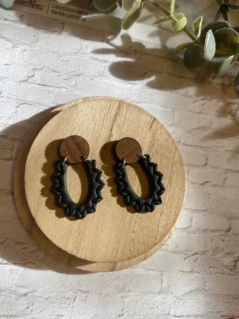 Black & Wood