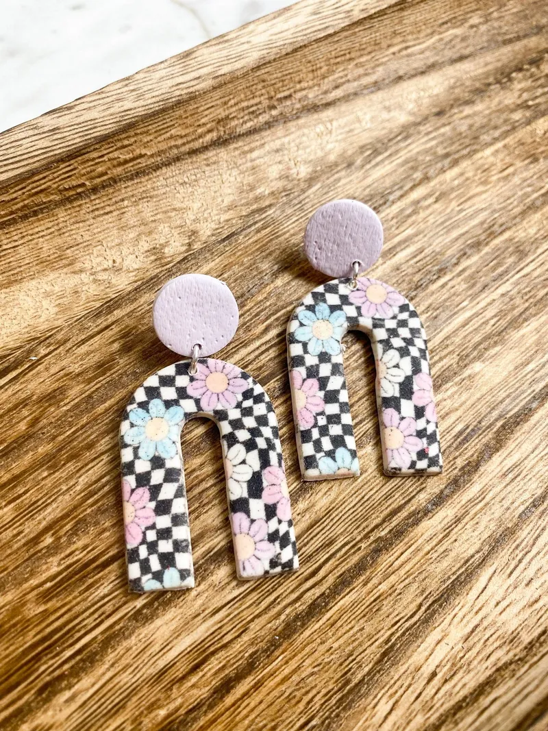 Retro Daisy Arches