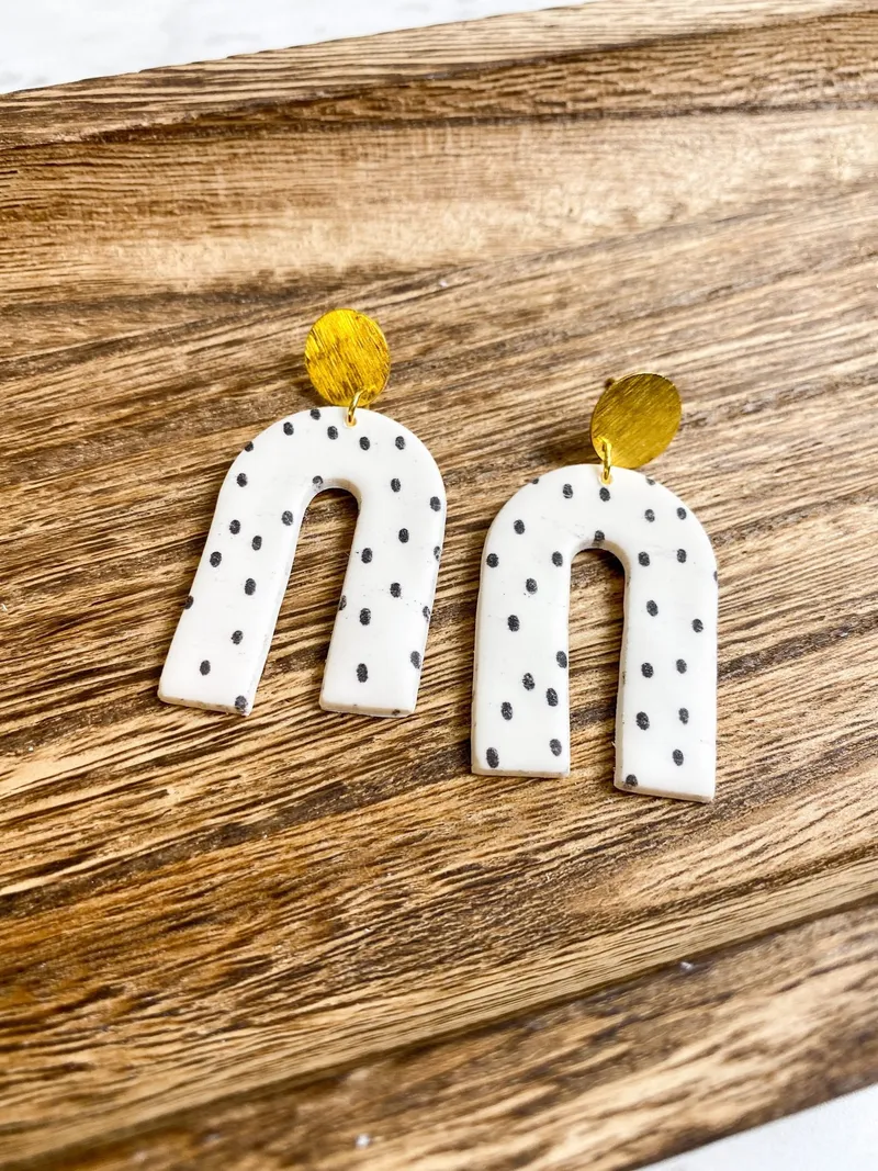 Vintage Dot Arches